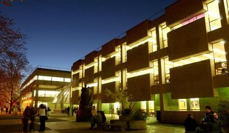 macquarie university全球排名--世界排名前50的商学院!-留学