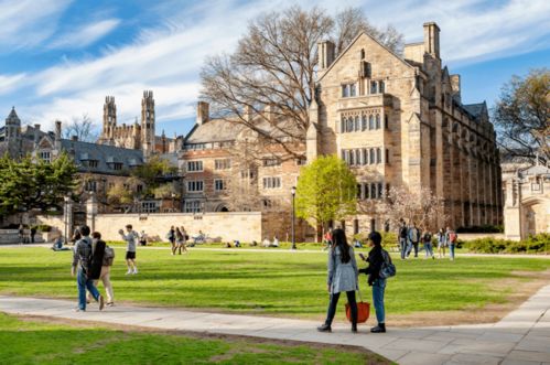 美国耶鲁大学年收入是多少-2018年美国常春藤八大名校的学费是多少
