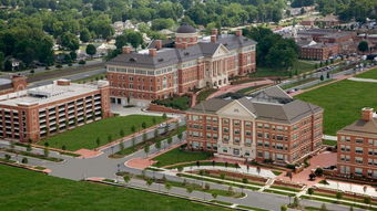 北卡州立大学和弗吉尼亚大学-弗吉尼亚大学和北卡罗来纳大学教堂山分校哪个好