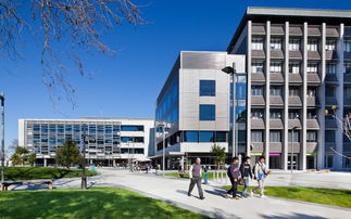 奥克兰大学可以选几门科目-2021年奥克兰大学世界及专业排名第几