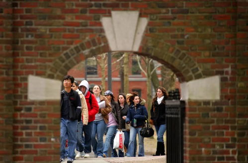 美国很多人很迟上大学-美国为什么那么多人上不了大学